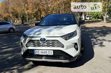 Позашляховик / Кросовер Toyota RAV4 2020 в Жовтих Водах