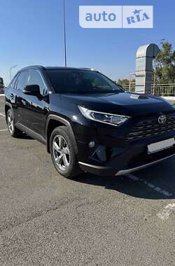 Позашляховик / Кросовер Toyota RAV4 2021 в Києві