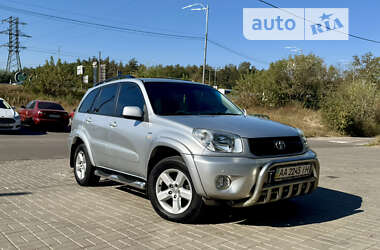 Позашляховик / Кросовер Toyota RAV4 2003 в Києві