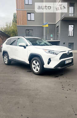 Внедорожник / Кроссовер Toyota RAV4 2020 в Фастове