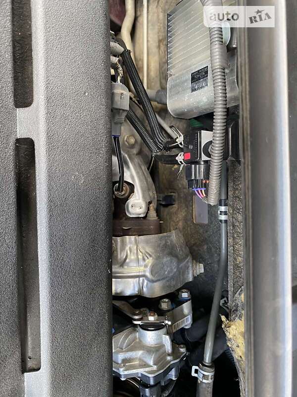 Внедорожник / Кроссовер Toyota RAV4 2013 в Черновцах