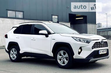 Внедорожник / Кроссовер Toyota RAV4 2018 в Львове