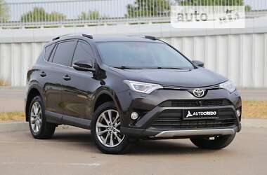 Позашляховик / Кросовер Toyota RAV4 2016 в Києві