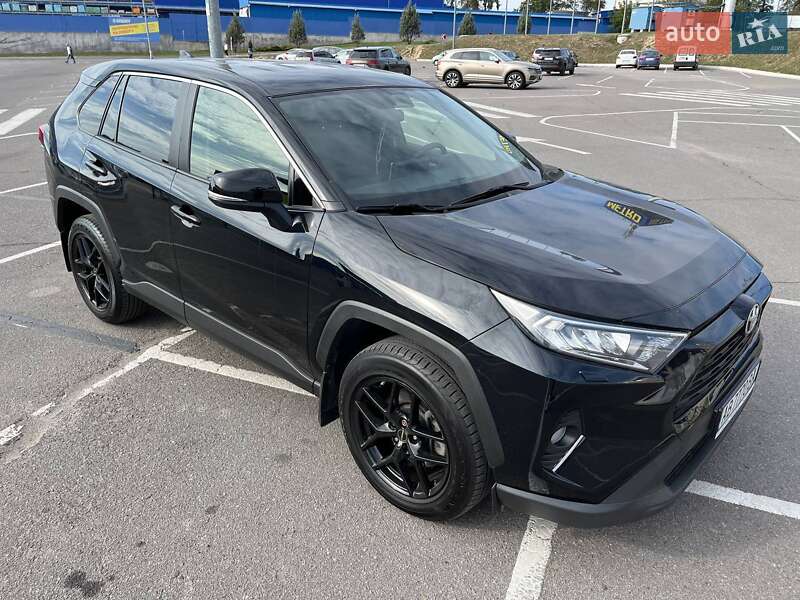Позашляховик / Кросовер Toyota RAV4 2020 в Вінниці