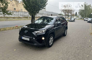 Позашляховик / Кросовер Toyota RAV4 2020 в Києві