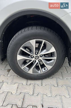 Внедорожник / Кроссовер Toyota RAV4 2017 в Киеве