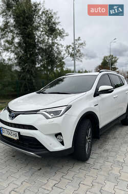 Внедорожник / Кроссовер Toyota RAV4 2017 в Киеве