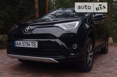 Позашляховик / Кросовер Toyota RAV4 2017 в Києві