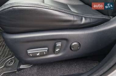 Внедорожник / Кроссовер Toyota RAV4 2014 в Николаеве