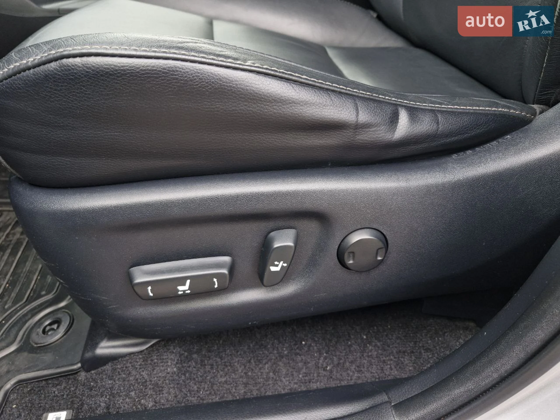 2014 Toyota RAV 4 - мініатюра 18