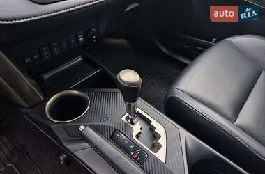 Внедорожник / Кроссовер Toyota RAV4 2014 в Николаеве