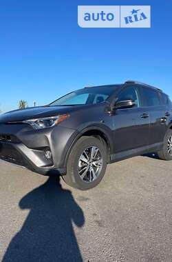 Позашляховик / Кросовер Toyota RAV4 2016 в Умані
