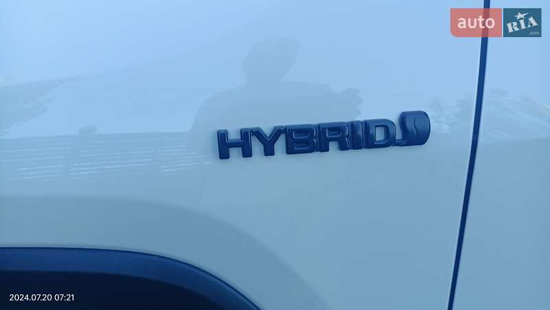 Позашляховик / Кросовер Toyota RAV4 2020 в Києві