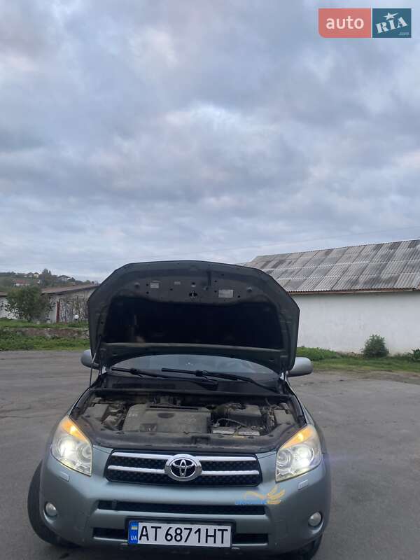 Внедорожник / Кроссовер Toyota RAV4 2008 в Коломые