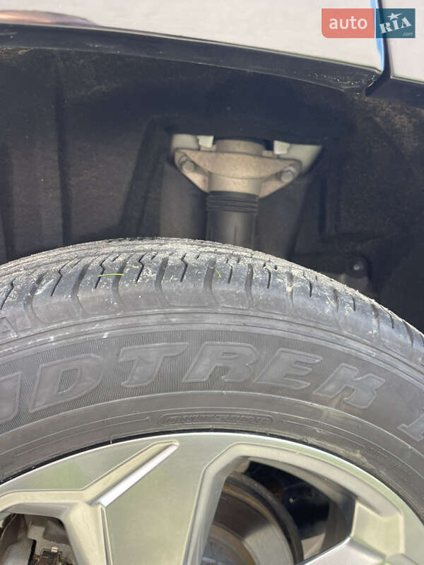 Позашляховик / Кросовер Toyota RAV4 2020 в Чорткові