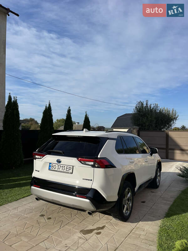 Позашляховик / Кросовер Toyota RAV4 2020 в Чорткові