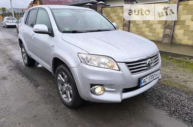 Позашляховик / Кросовер Toyota RAV4 2010 в Луцьку