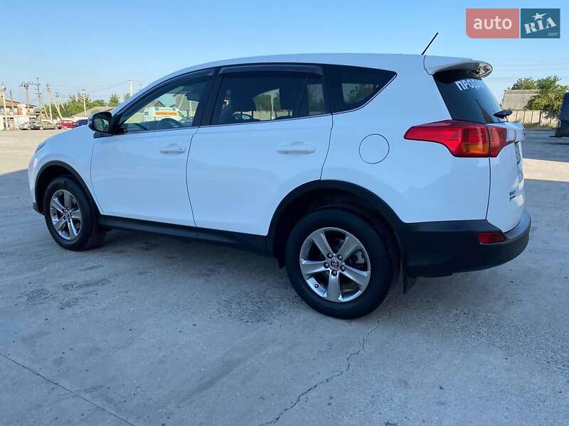 Внедорожник / Кроссовер Toyota RAV4 2015 в Подольске