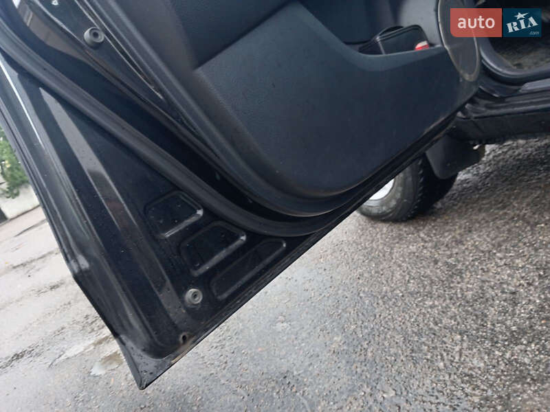 Позашляховик / Кросовер Toyota RAV4 2006 в Верхньодніпровську