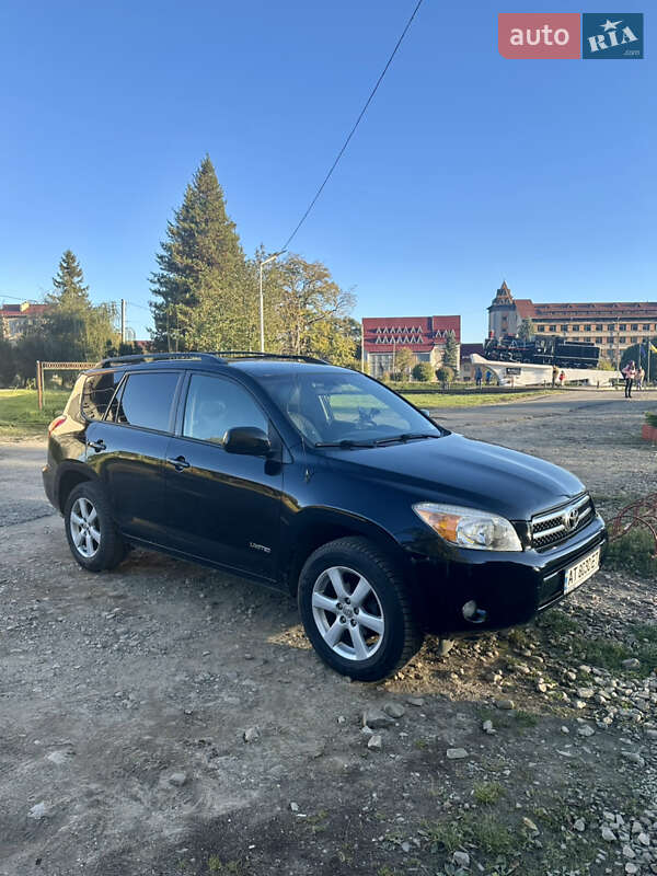 Внедорожник / Кроссовер Toyota RAV4 2008 в Ивано-Франковске