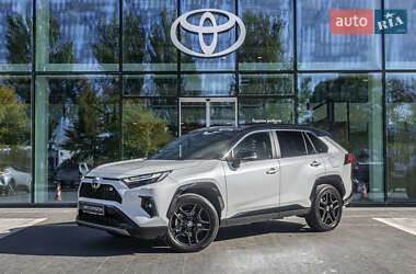 Позашляховик / Кросовер Toyota RAV4 2023 в Дніпрі