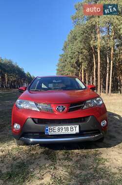 Внедорожник / Кроссовер Toyota RAV4 2013 в 