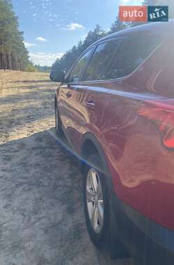 Внедорожник / Кроссовер Toyota RAV4 2013 в 