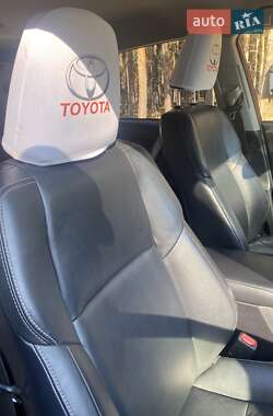 Внедорожник / Кроссовер Toyota RAV4 2013 в 
