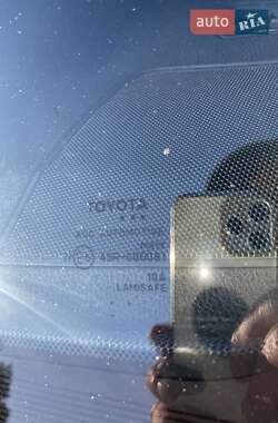 Внедорожник / Кроссовер Toyota RAV4 2013 в 