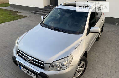 Позашляховик / Кросовер Toyota RAV4 2007 в 