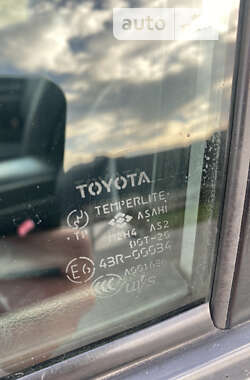 Позашляховик / Кросовер Toyota RAV4 2007 в 