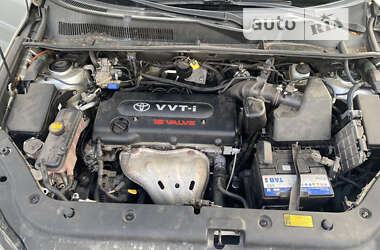 Позашляховик / Кросовер Toyota RAV4 2007 в 