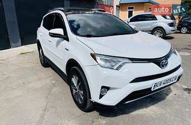 Внедорожник / Кроссовер Toyota RAV4 2016 в Буче