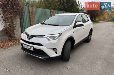 Позашляховик / Кросовер Toyota RAV4 2017 в Києві