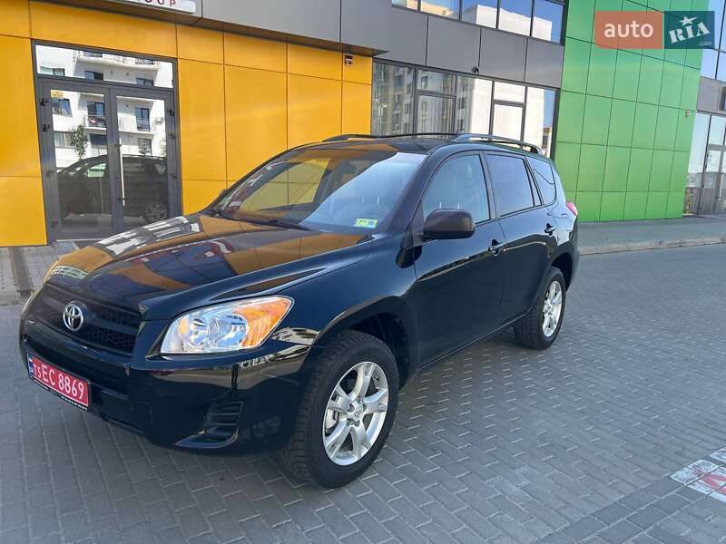 Внедорожник / Кроссовер Toyota RAV4 2011 в Ровно