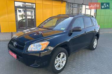 Внедорожник / Кроссовер Toyota RAV4 2011 в Ровно