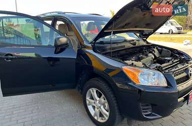 Внедорожник / Кроссовер Toyota RAV4 2011 в Ровно