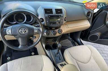 Внедорожник / Кроссовер Toyota RAV4 2011 в Ровно