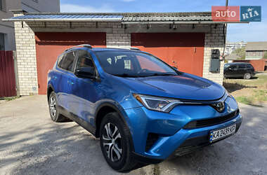 Внедорожник / Кроссовер Toyota RAV4 2017 в Чернигове