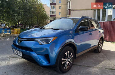 Внедорожник / Кроссовер Toyota RAV4 2017 в Чернигове