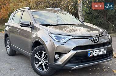 Внедорожник / Кроссовер Toyota RAV4 2018 в Киеве