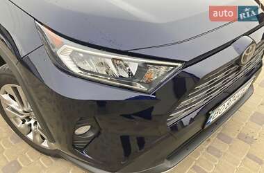 Внедорожник / Кроссовер Toyota RAV4 2021 в Тернополе