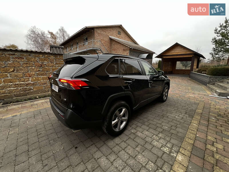 Позашляховик / Кросовер Toyota RAV4 2018 в Дубні