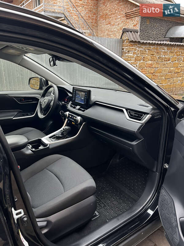 Позашляховик / Кросовер Toyota RAV4 2018 в Дубні