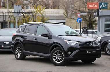 Внедорожник / Кроссовер Toyota RAV4 2015 в Киеве