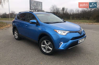 Внедорожник / Кроссовер Toyota RAV4 2017 в Львове