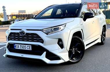 Позашляховик / Кросовер Toyota RAV4 2020 в Києві