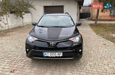 Внедорожник / Кроссовер Toyota RAV4 2017 в Ивано-Франковске