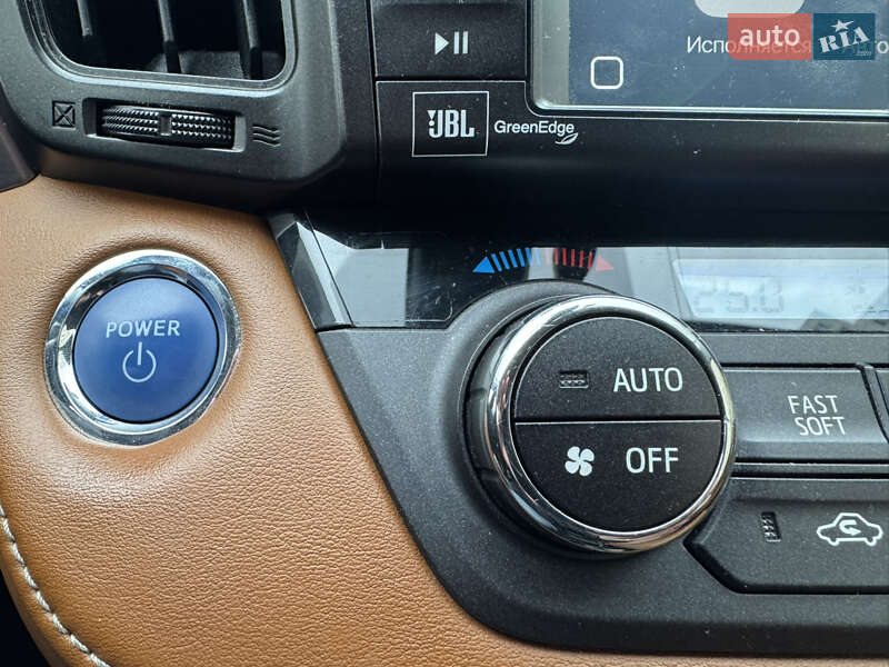 Позашляховик / Кросовер Toyota RAV4 2015 в Одесі