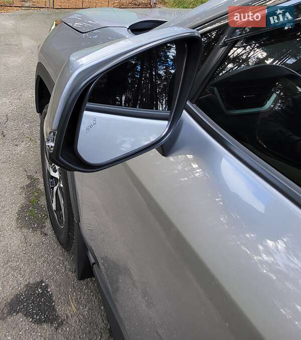 Внедорожник / Кроссовер Toyota RAV4 2021 в Чернигове